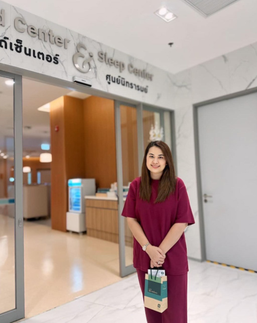 จูน เพ็ญชุลี ประวัติ