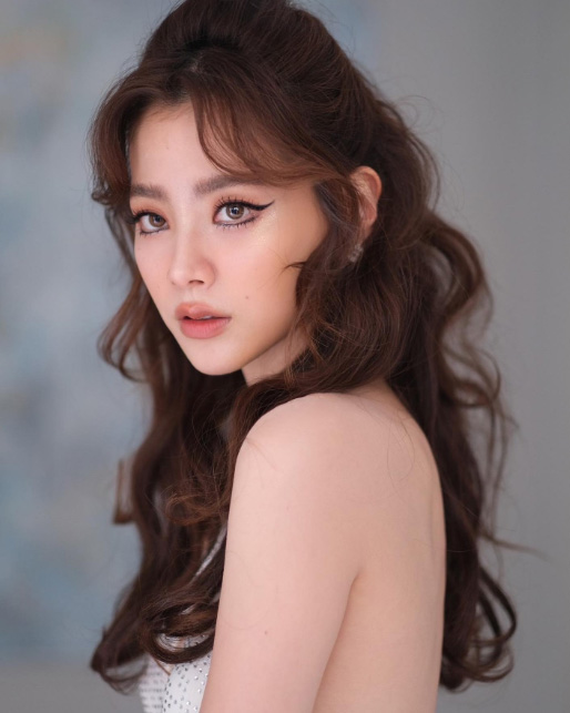 ใบเฟิร์น พิมพ์ชนก แต่งหน้า