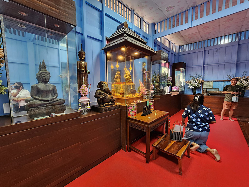 พระอุเชนทร์ วัดสวนขัน