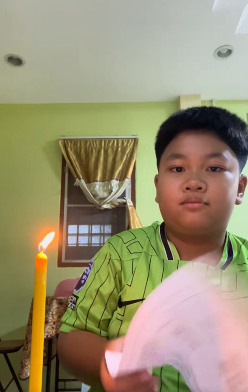 อ่านหนังสือ