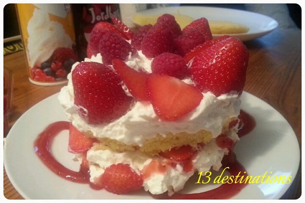 เค้กไมโครเวฟสตรอว์เบอร์รี