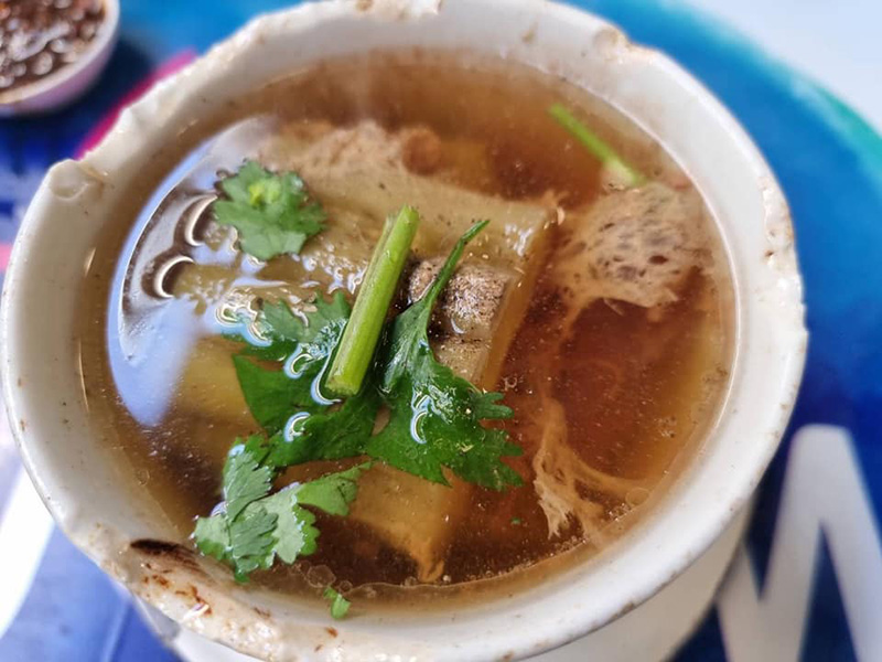 ร้านข้าวมันไก่ลมหวล