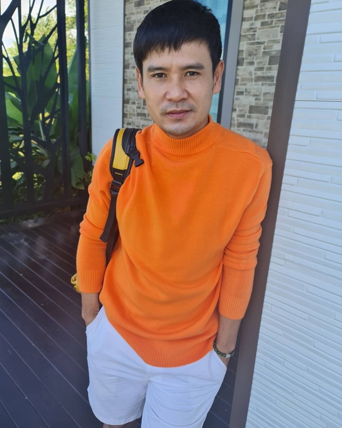 ไผ่ พงศธร