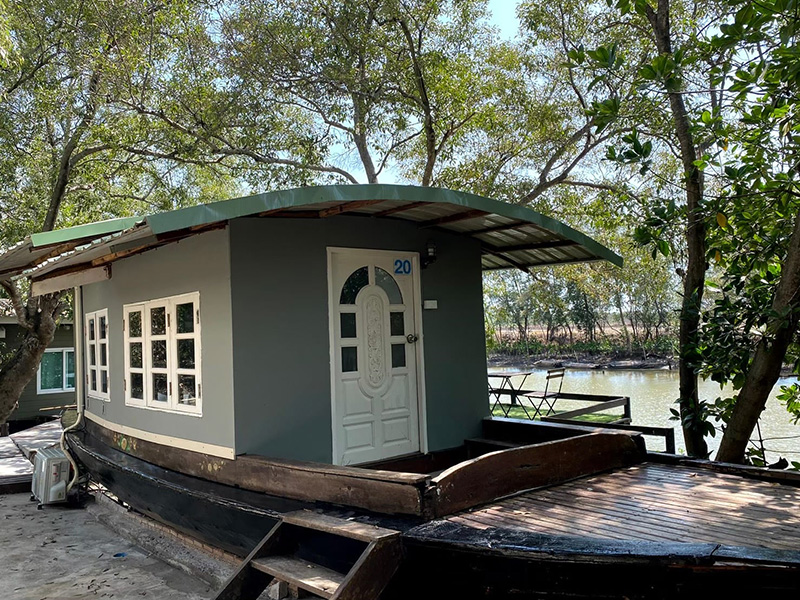 บ้านทรงเรือ รตะธารา รีสอร์ท Ratathara Resort