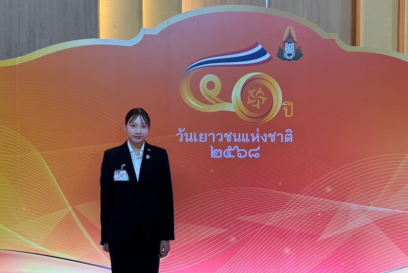 ตุ๊ก ชนกวนันท์ สุดภูมิใจ น้องแพรว รับรางวัลเยาวชนดีเด่นแห่งชาติ 