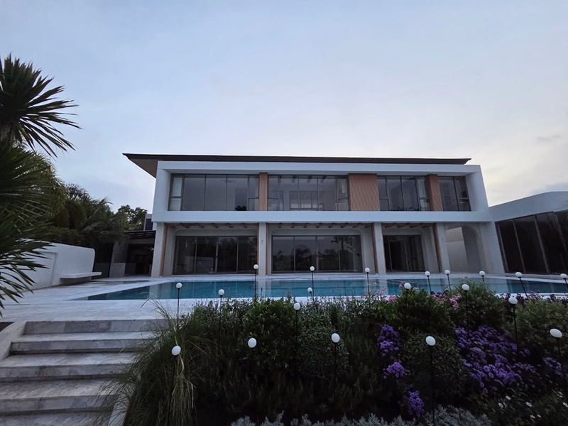 ตูน ก้อย