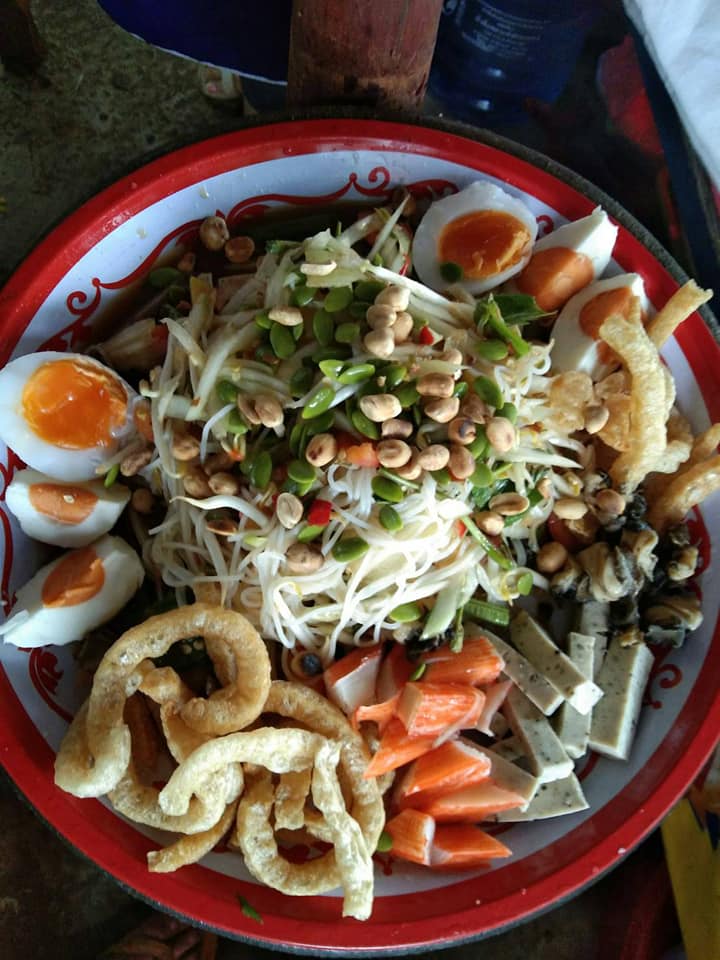 คาเฟ่ในสวนยาง