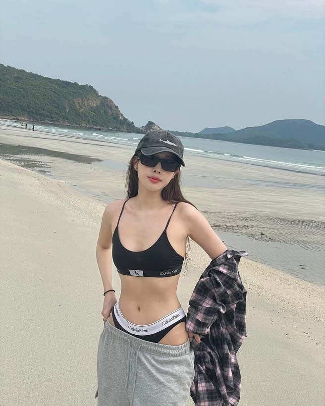 พิกเล็ท ชาราฎา ปล่อยภาพเซ็กซี่ นุ่งทูพีซ อ้อนอยากไปทะเล