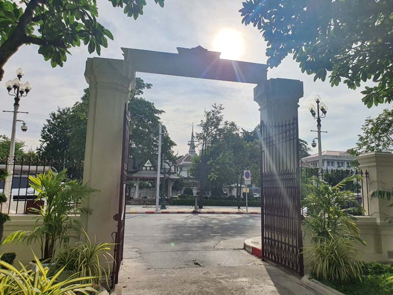 ไหว้พระ  