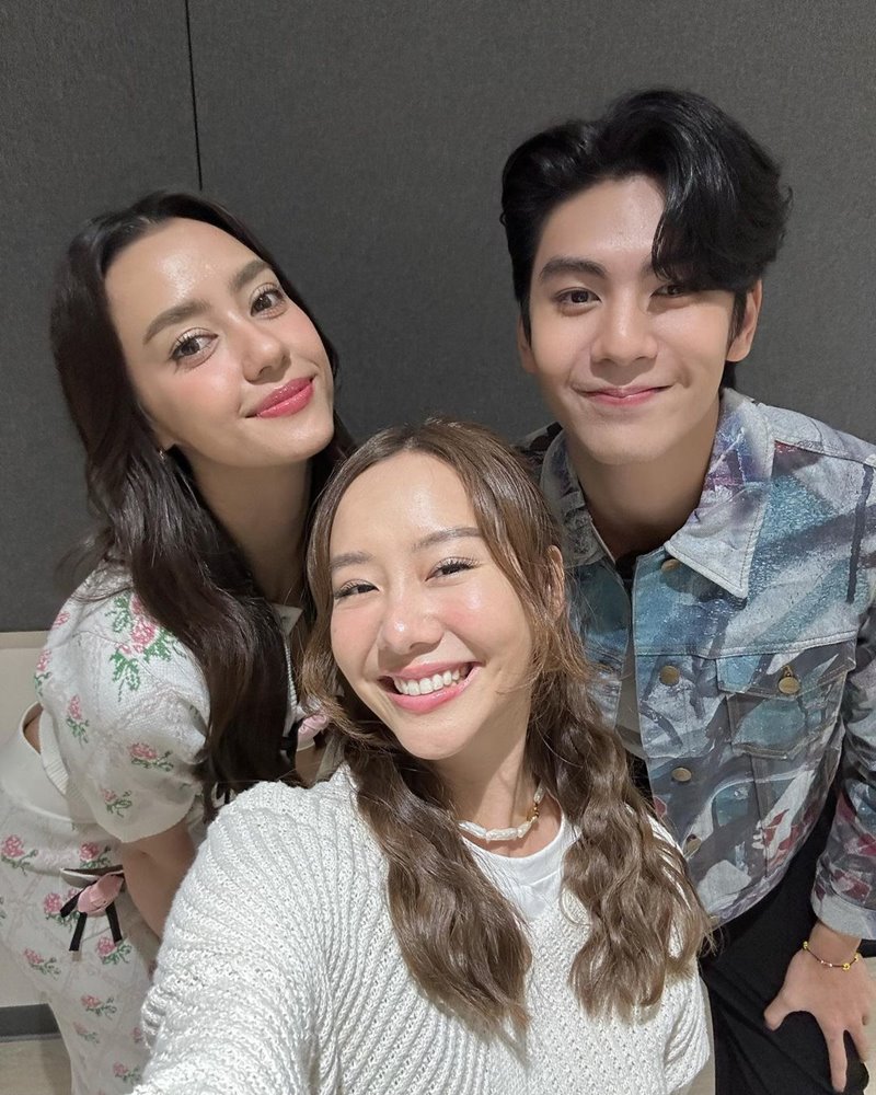 มาตาลดา นักแสดง