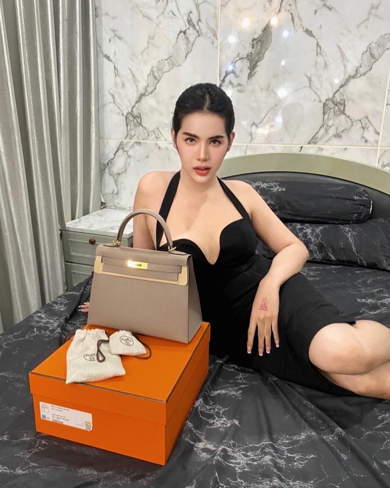 นารา เครปกะเทย