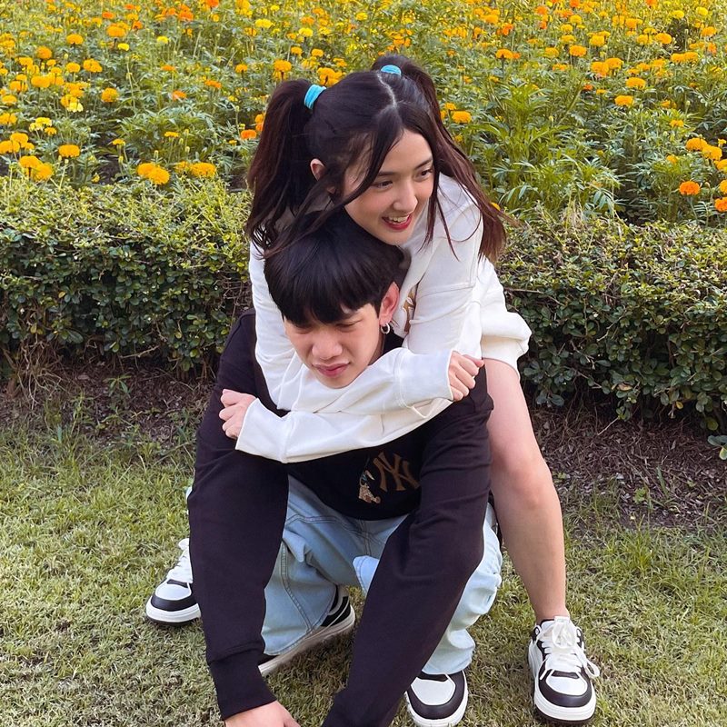 ท็อป Lazyloxy