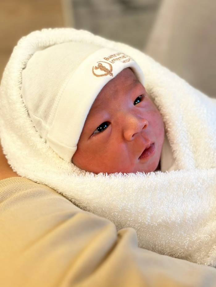 อเล็กซ์ เรนเดลล์ ขึ้นแท่นคุณพ่อป้ายแดง