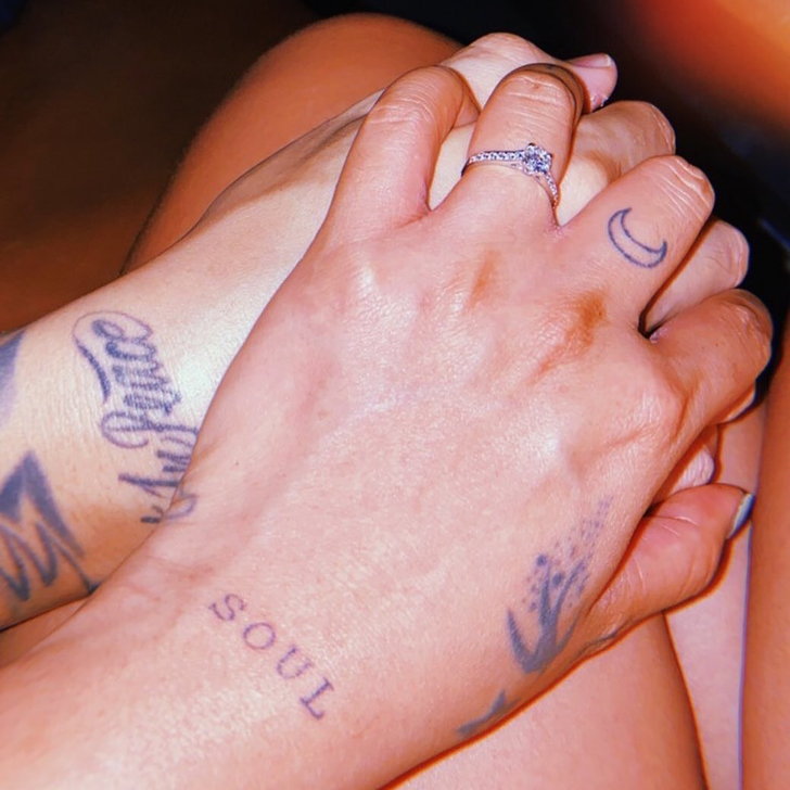 เดนนิส ไทยคูน ขอ ดา เอ็นโดรฟิน แต่งงาน 