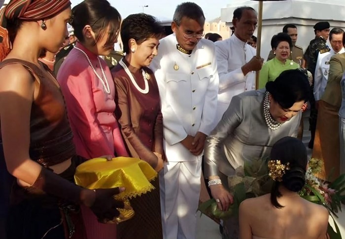 แอฟ ทักษอร โพสต์ซึ้ง น้อมรำลึกพระมหากรุณาธิคุณ สมเด็จพระพันปีหลวง 