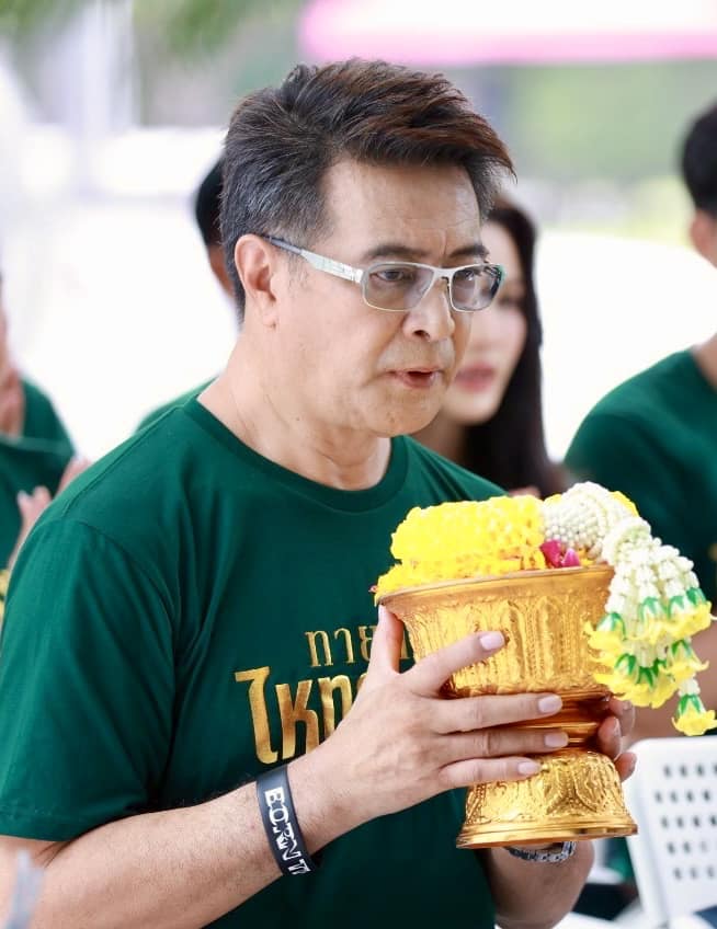 สถาพร นาควิไลโรจน์