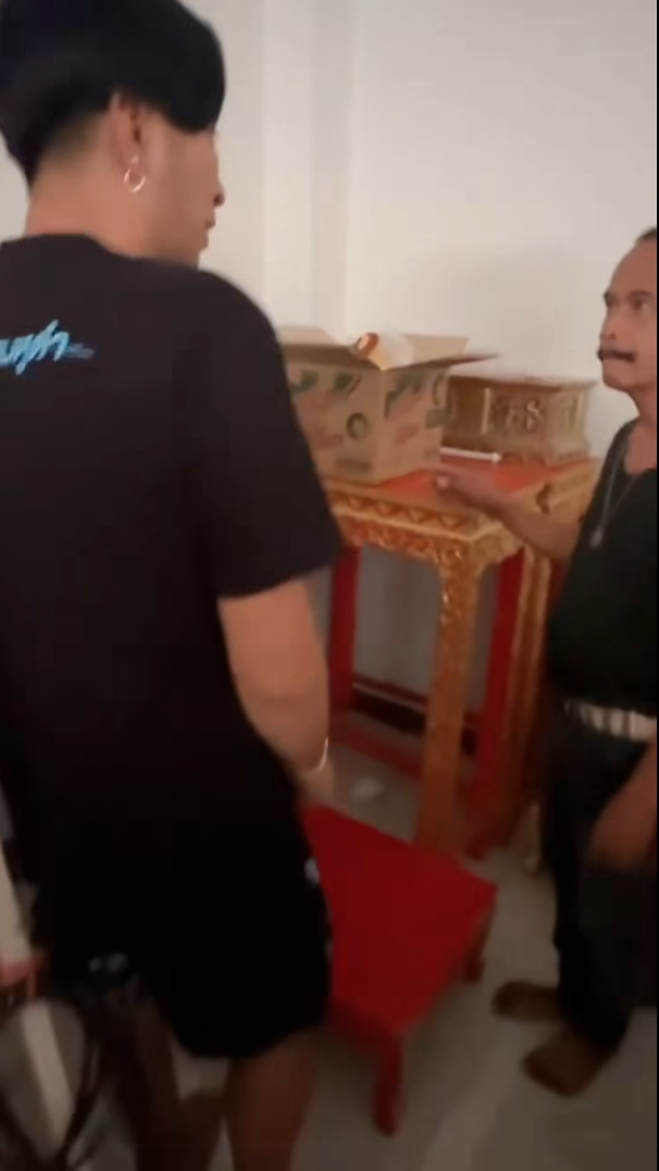  อัฐิเหน่ง เหม่งจ๋าย ยังอยู่วัด