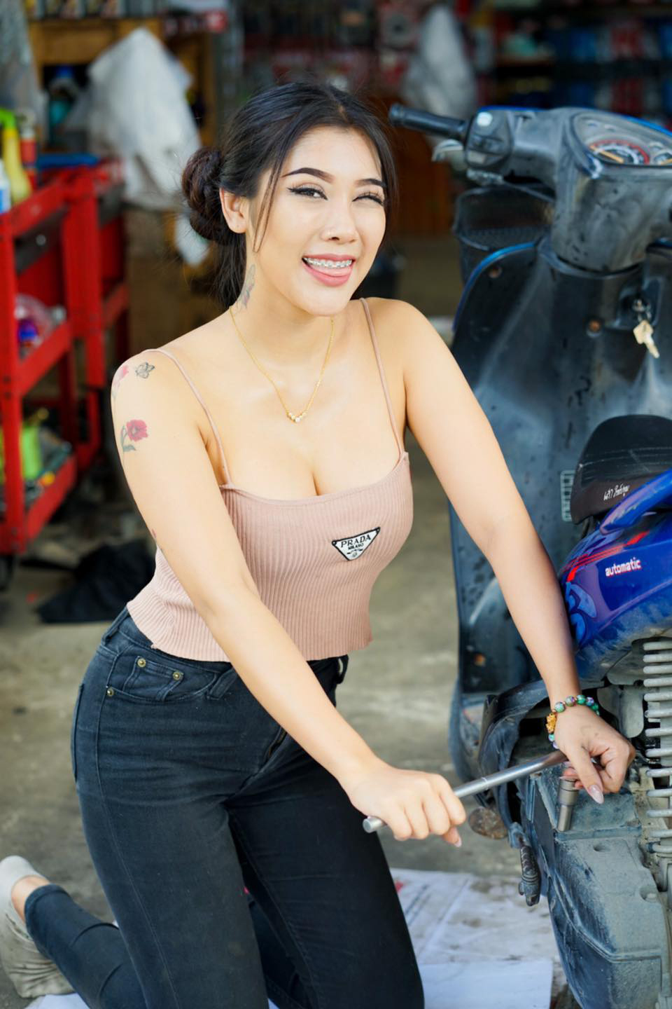 สมาย ชุติกาญจน์