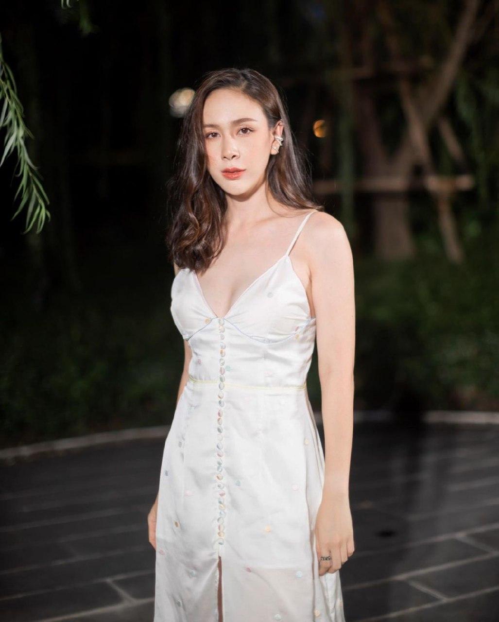 ฝ้าย เวฬุรีย์