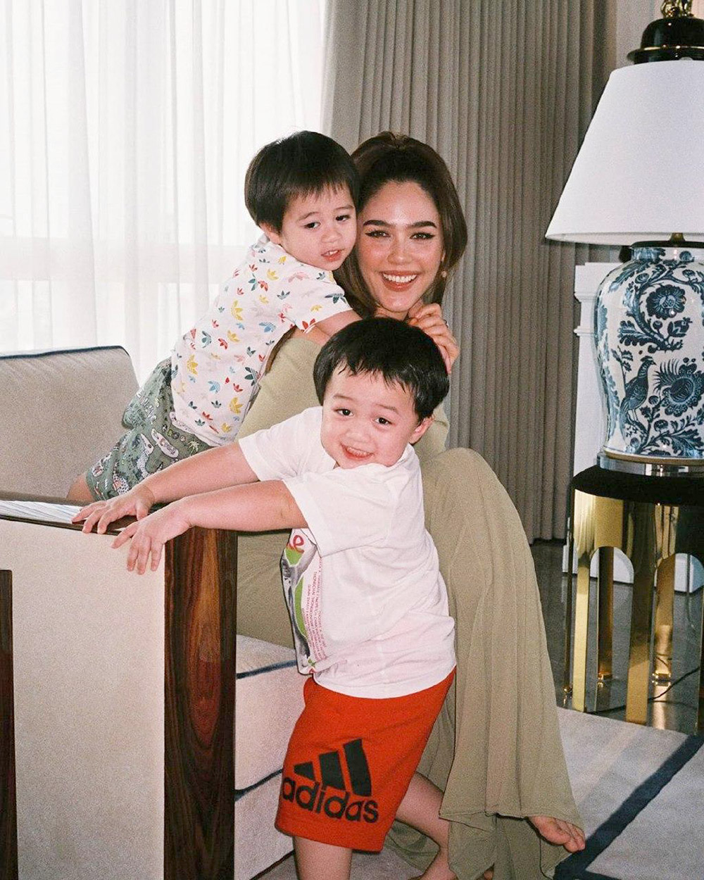แม่ลูกดารา, วันแม่แห่งชาติ