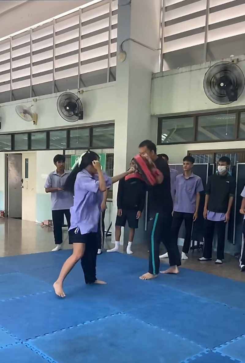 ซ้อมมวย