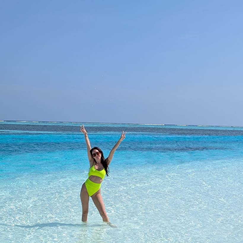 โอซา แวง ส่งภาพเซ็กซี่ ฟาดบิกินี่ฉ่ำ ๆ โชว์หุ่นสวยสับ