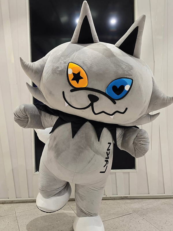 ตุ๊กตาด้อม gmm