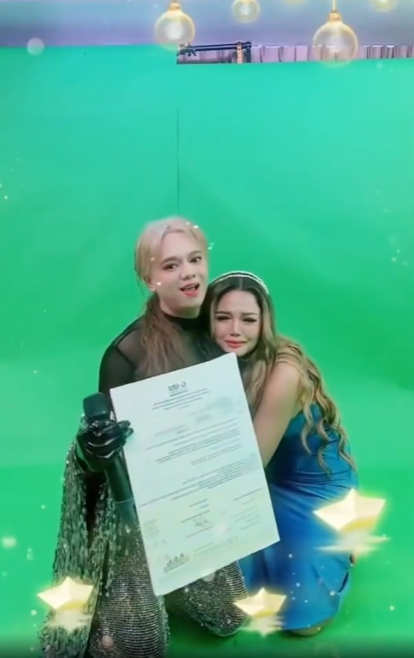 ตั๊กแตน ชลดา 