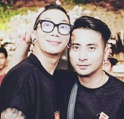 บอล เชิญยิ้ม แจ๊ส ชวนชื่น