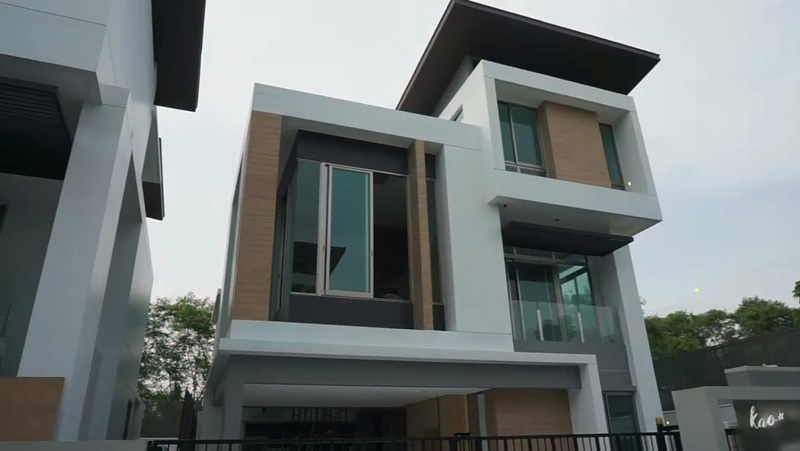 บ้านเก้า สุภัสสรา