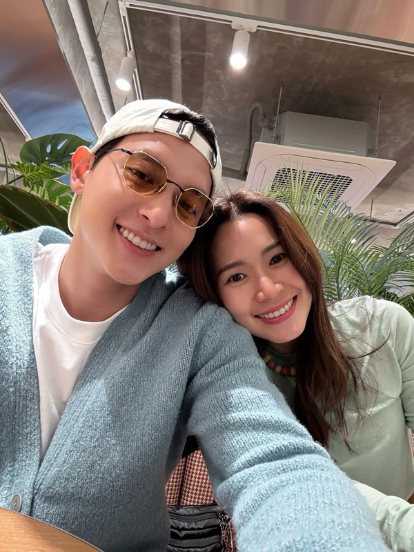 เจมส์ จิรายุ - โฟม เบญจมาศ เผยภาพอัลตราซาวด์เบบี๋อายุ 23 สัปดาห์