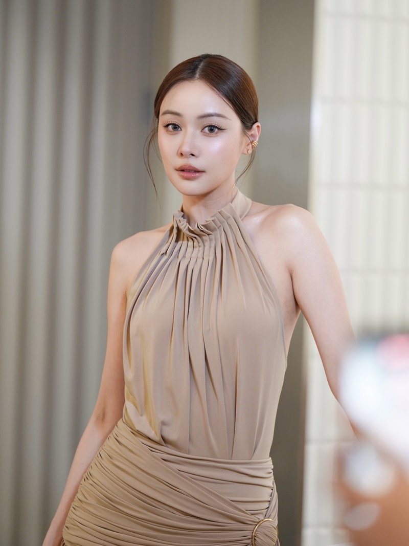 ประวัติ อุ้ม อิษยา