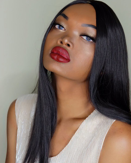 เมญ่า ซันซัน ประวัติ