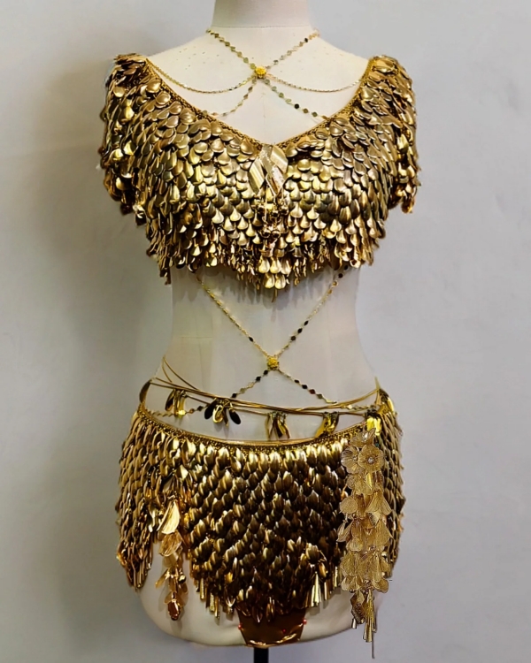 ชุด ลิซ่า ใส่ขึ้นคอนเสิร์ต BLACKPINK WORLD TOUR