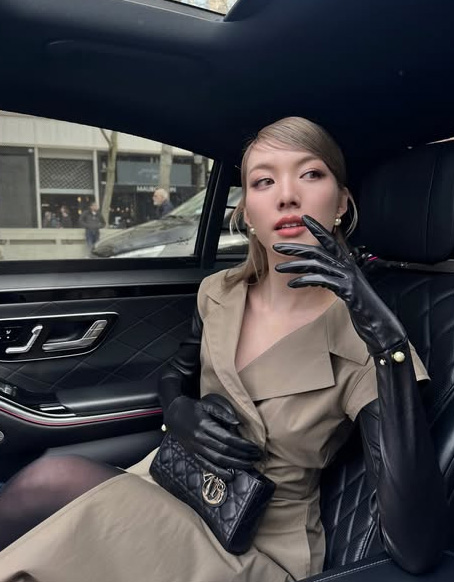 Paris Fashion Week ส่อง 14 ลุคคนดังไทย จัดเต็มความปังใน Front Row