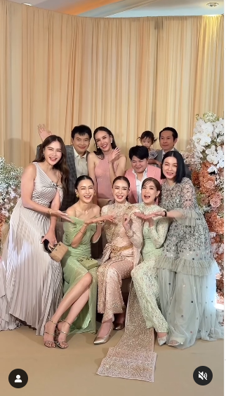 เบนซ์ ปุณยาพร ควง แก๊ป เข้าพิธีหมั้น