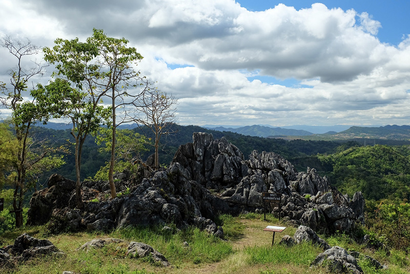 จุดชมทิวทัศน์ถ้ำผาหงษ์ อุทยานแห่งชาติน้ำหนาว