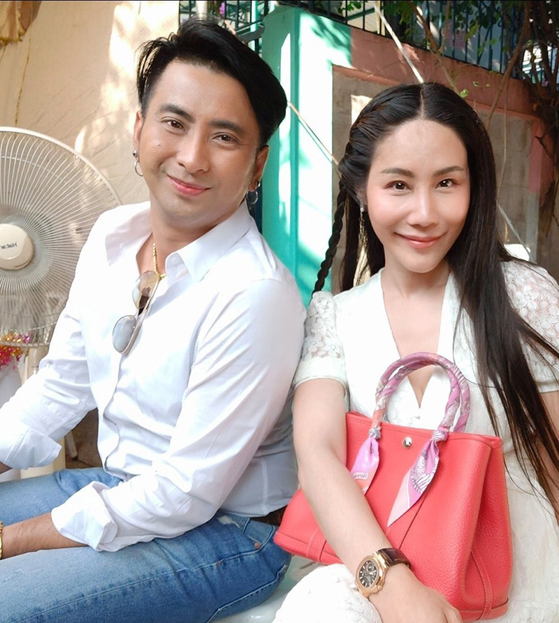 ยูริ ภรรยา บอล เชิญยิ้ม