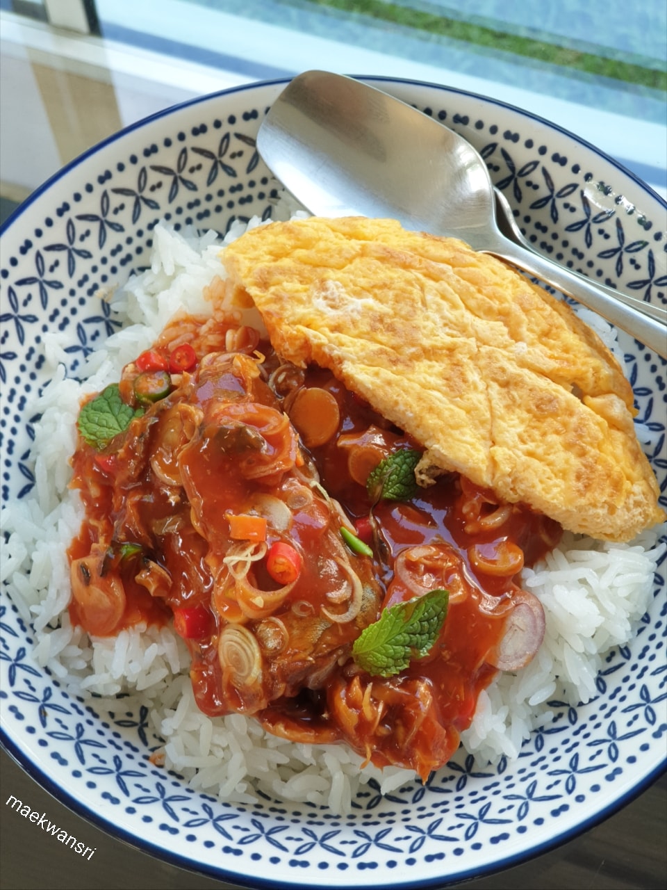 ยำปลากระป๋อง