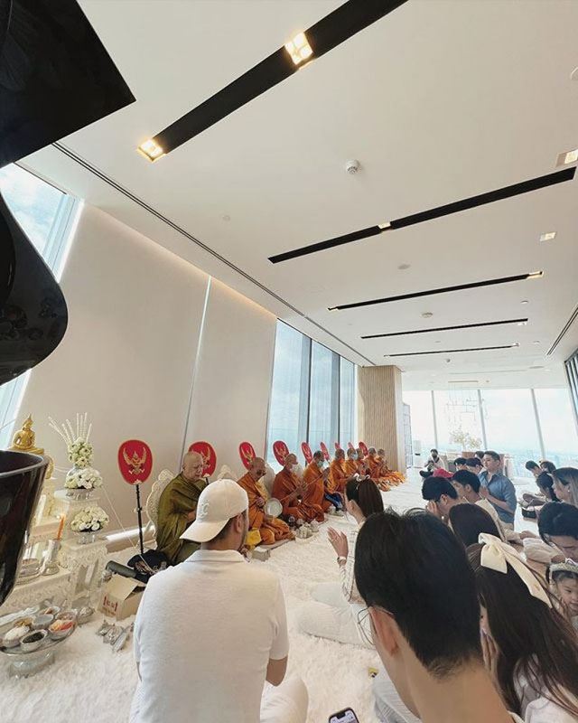  เพนท์เฮ้า ดิว อริสรา