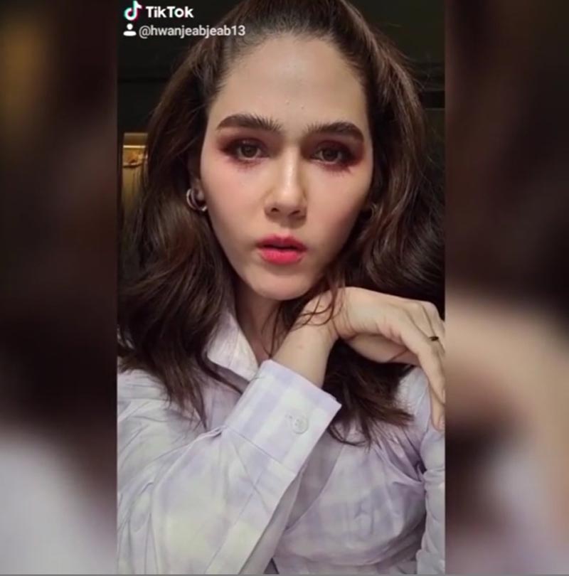 ชมพู่ อารยา 