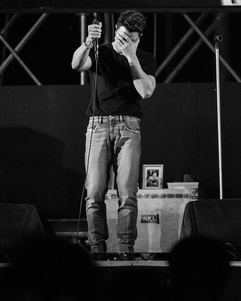 หนุ่ม กะลา