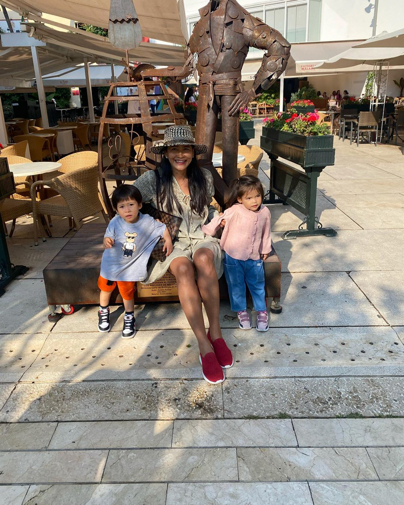 แม่ มาร์กี้ น้องมีก้า น้องมีญ่า