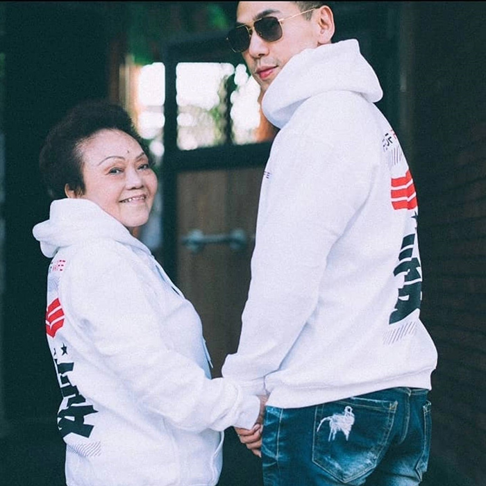 ดีเจเพชรจ้า 