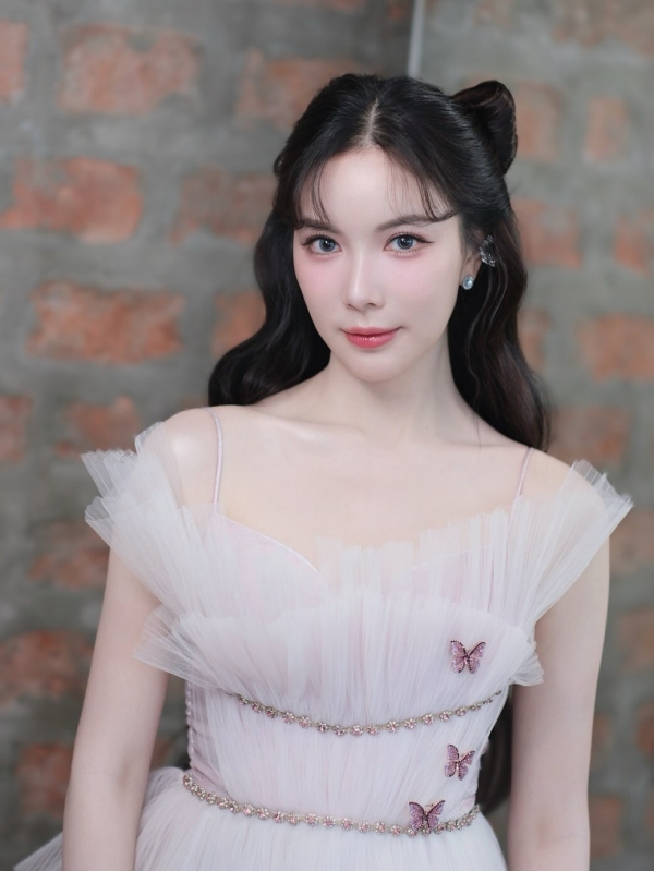 มุก วรนิษฐ์