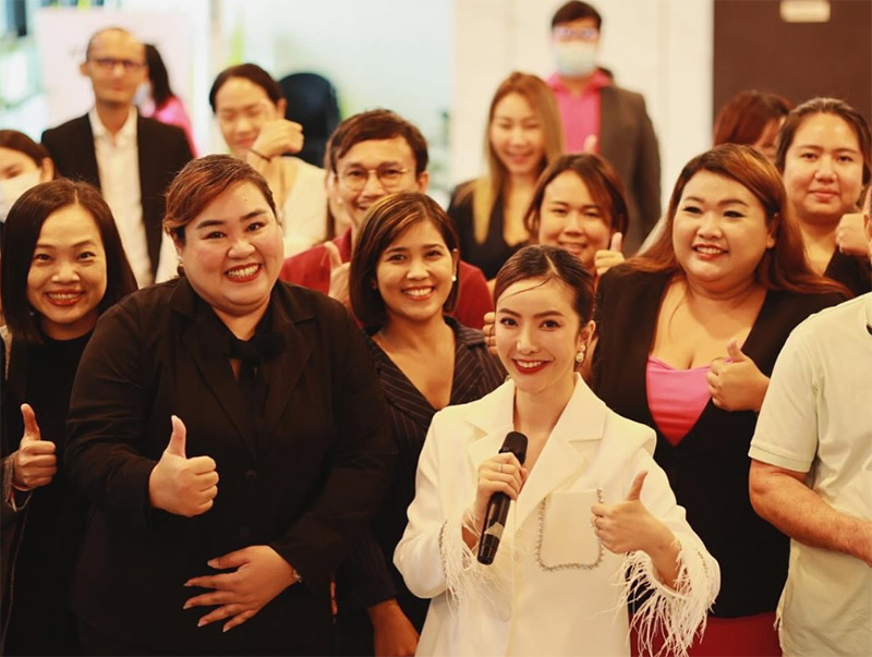 อาย วราไพรินทร์ ประวัติดารา