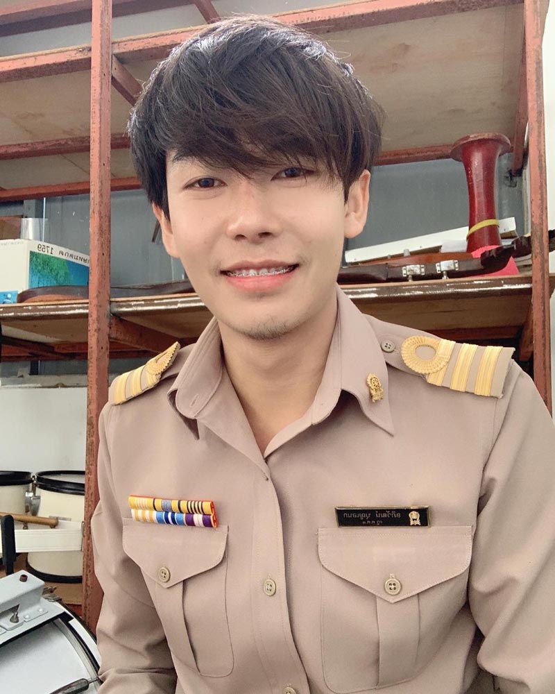 ครูเต้ย อภิวัฒน์