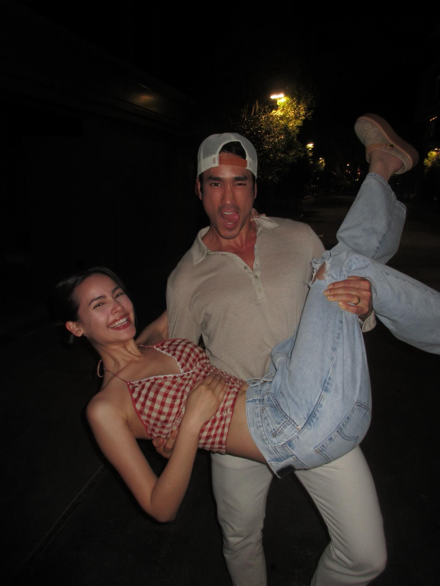 ญาญ่า อุรัสยา อวดชอตจุ๊บ ณเดชน์ คูกิมิยะ 