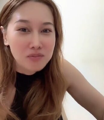 กุ้งพลอย กนิษฐรินทร์