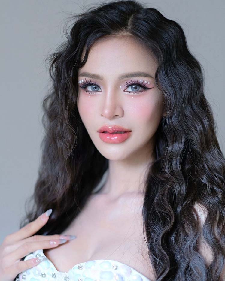 อาม ชุติมา